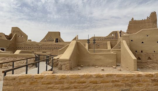 فيلا مودرن في حي الياسمين